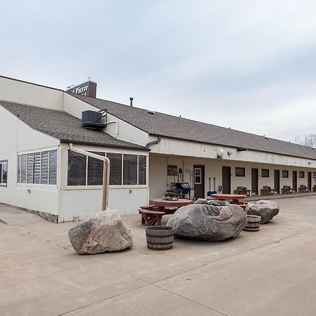 Fort Pierre Motel Экстерьер фото