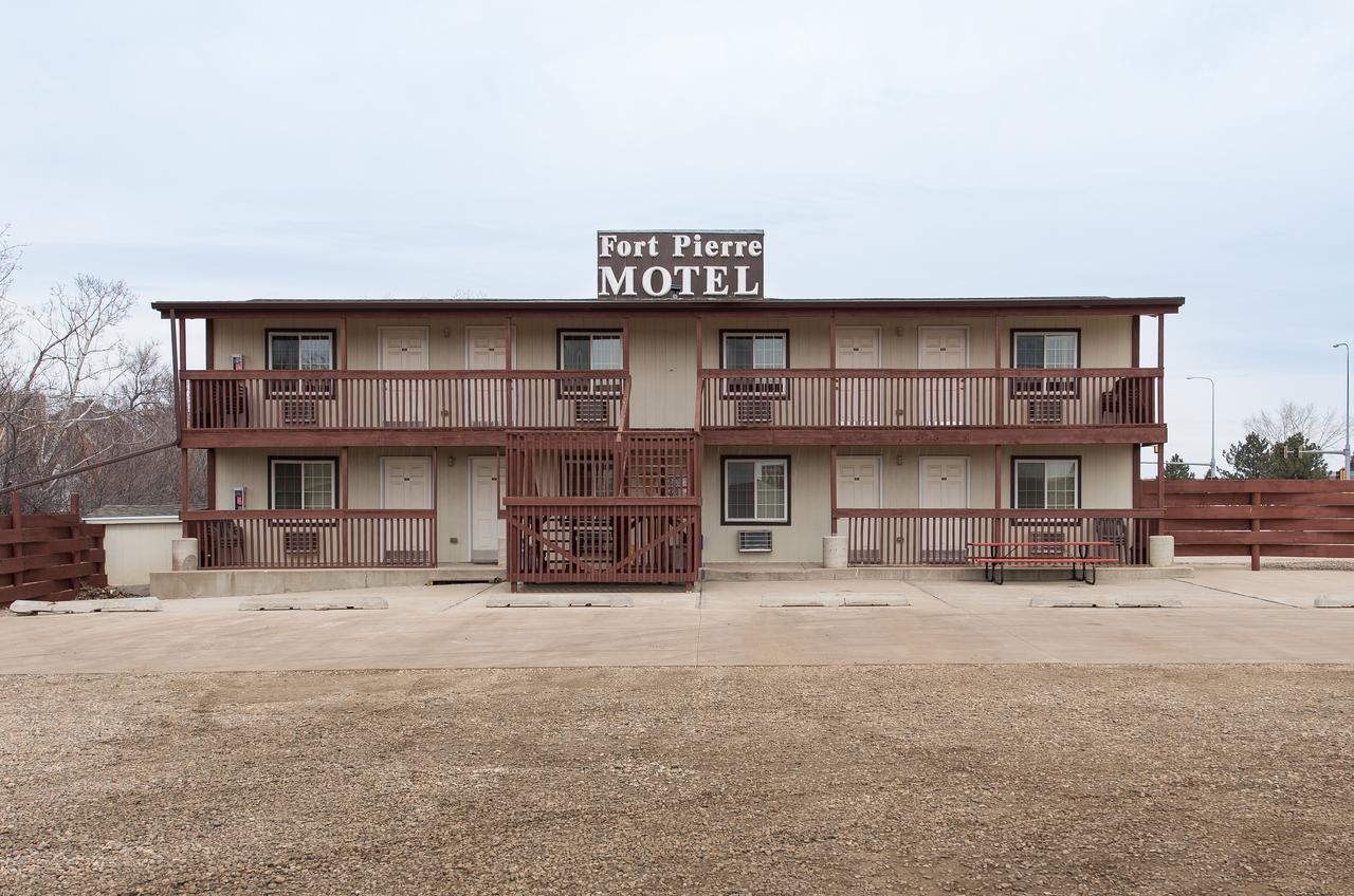 Fort Pierre Motel Экстерьер фото