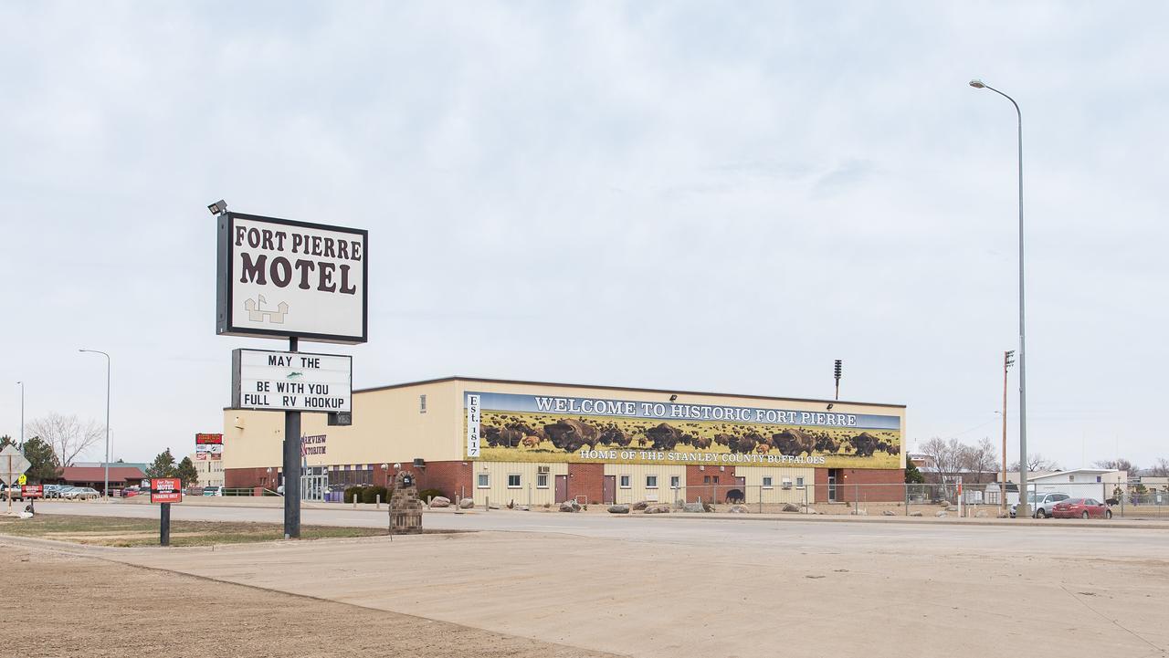 Fort Pierre Motel Экстерьер фото